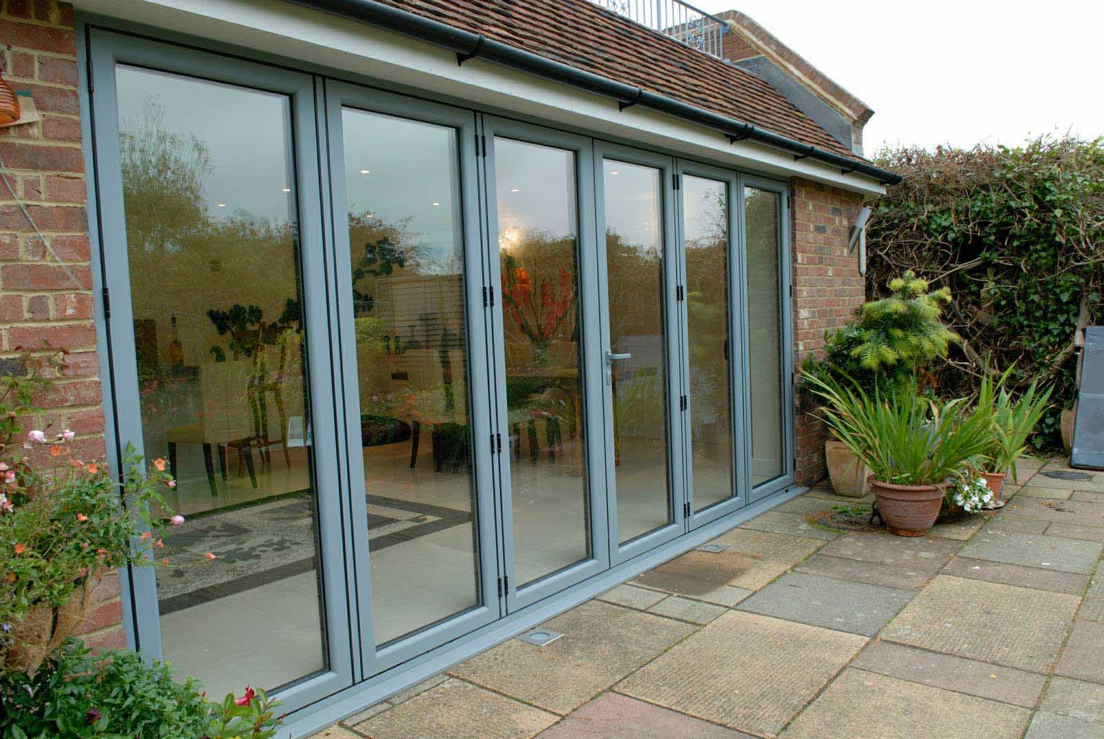 bifold door